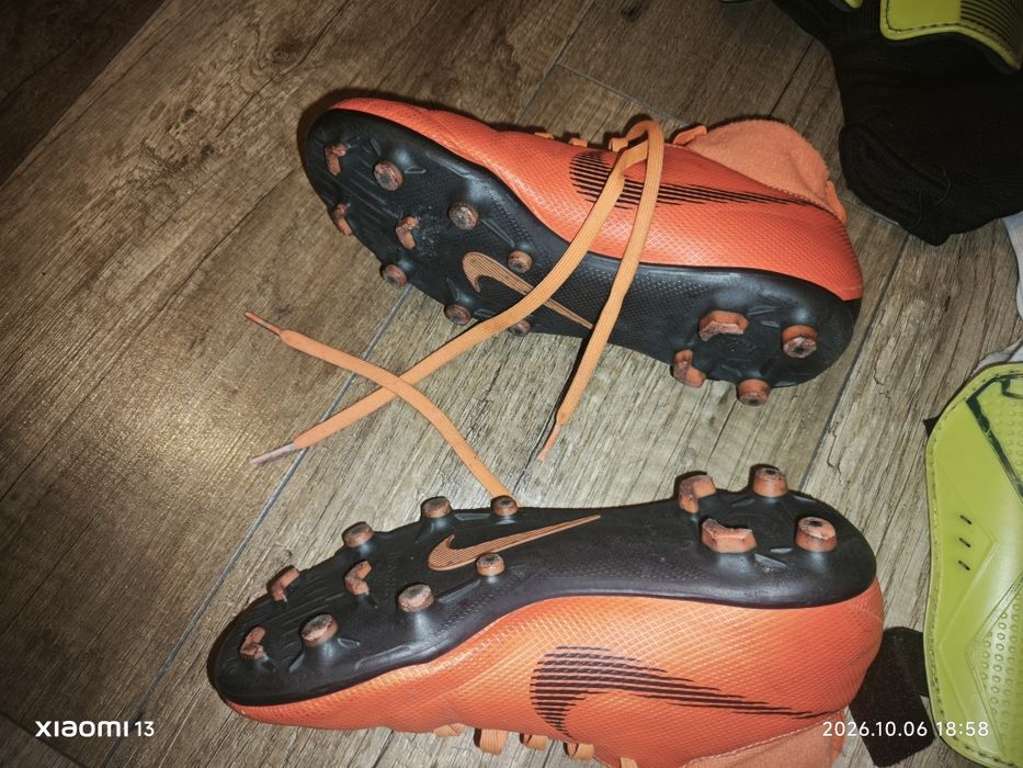 Korki Nike Mercurial 35,5 + ochraniacze x2,  podkolanówkix2