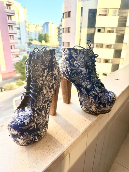 Botas salto alto senhora