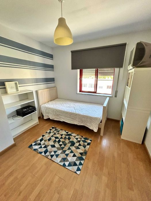 Arrenda-se T3 Monte da Caparica