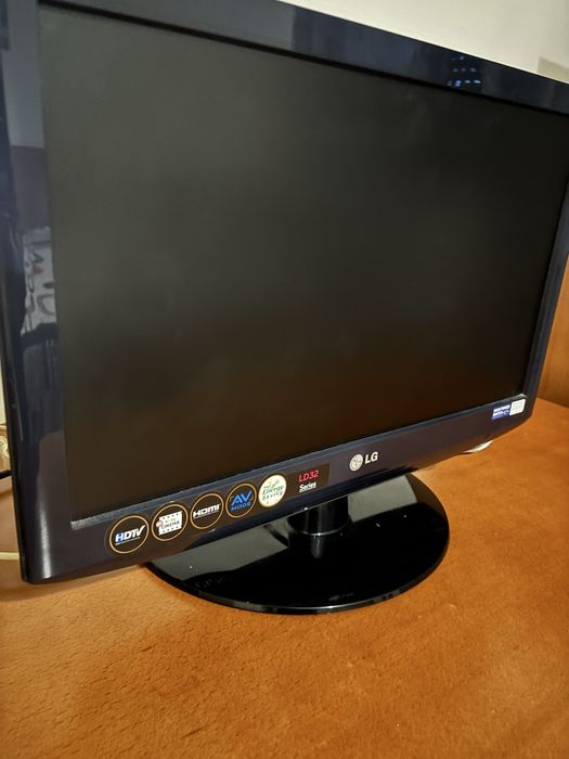 TV LG 19” LCD HD Ready – Funcional + cabos incluídos