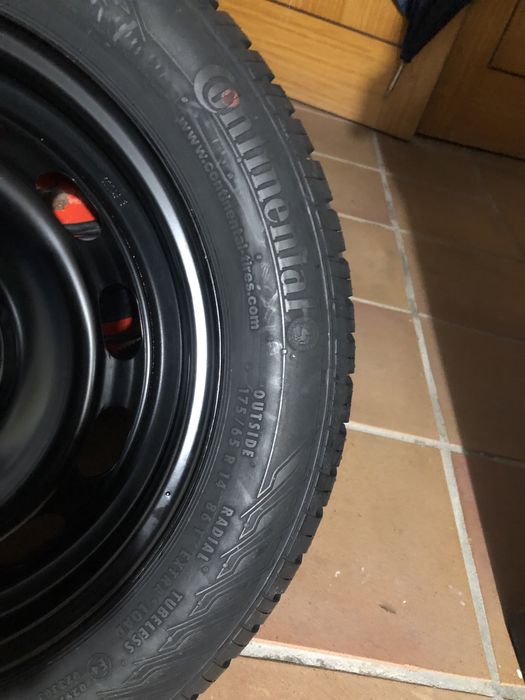 Pneu novo Continental 175x65xr14 + jante suplente
