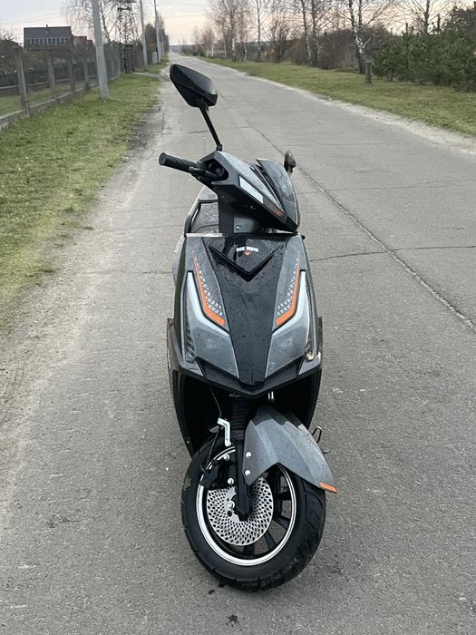 Продам електро скутер в хорошому стані