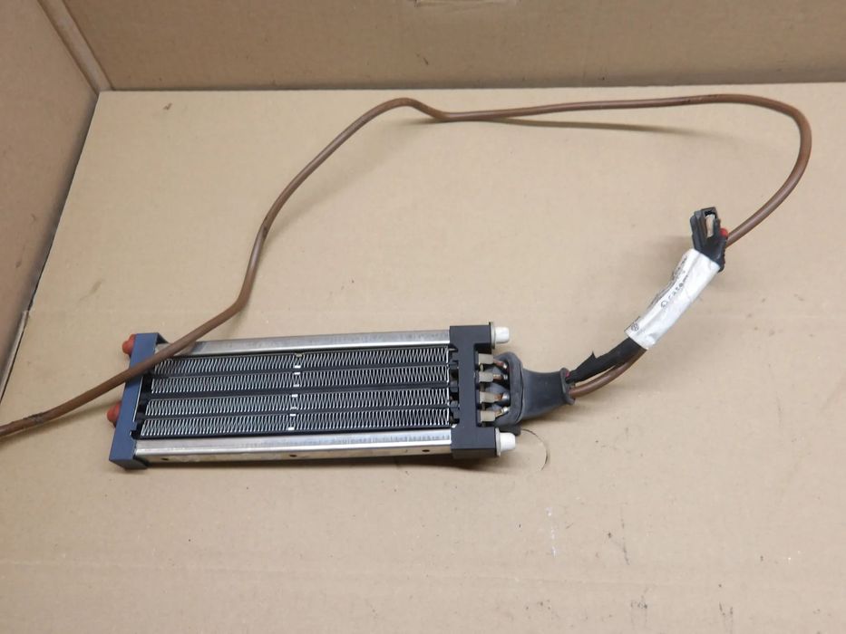 PASSAT B5 FL SEDAN 1.9TDI NAGRZEWNICA ELEKTRYCZNA 3B0963235