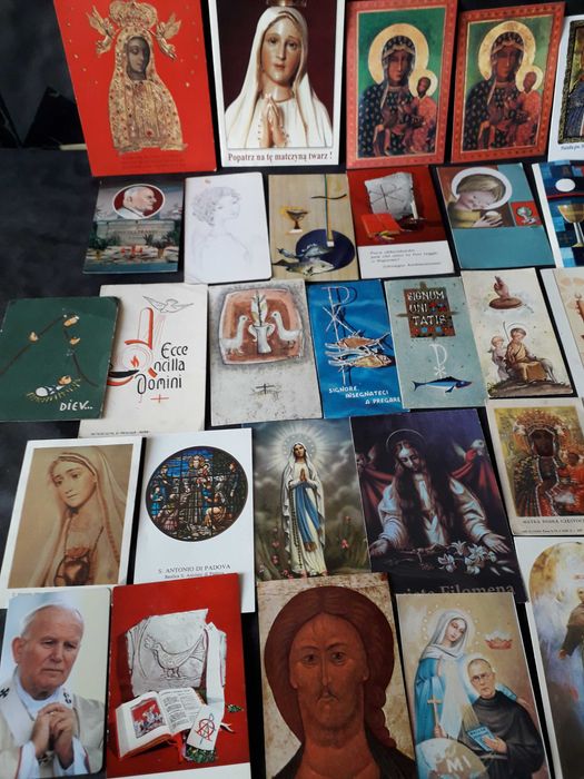 Zestaw starych obrazków dewocjonalia.