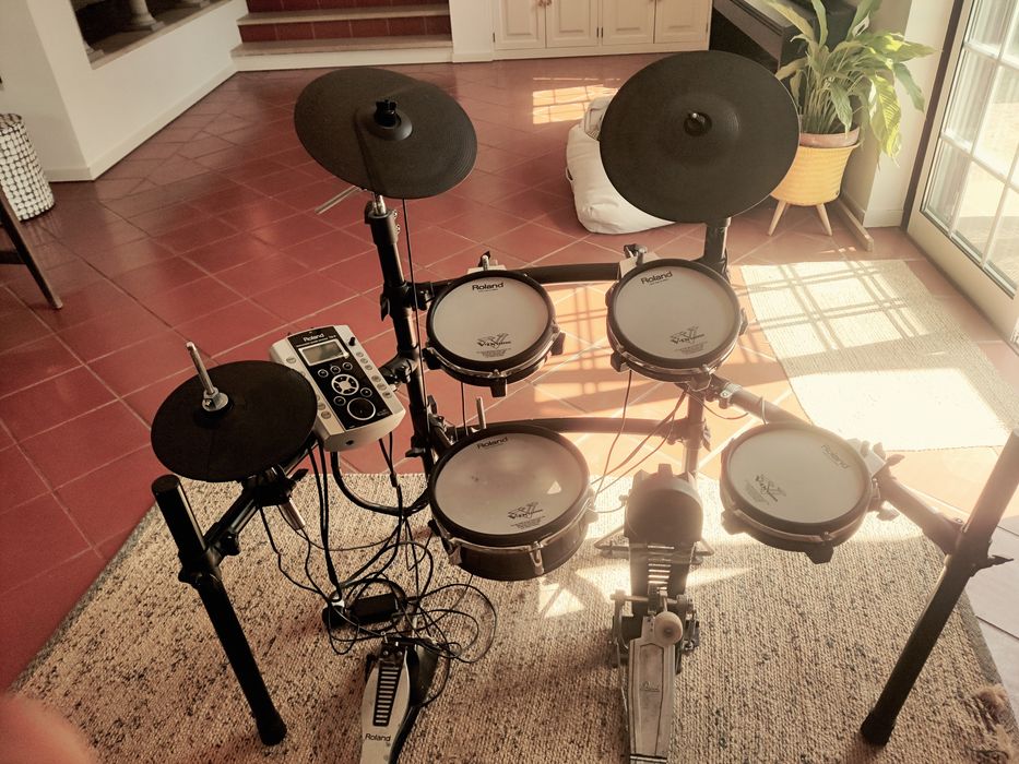 Roland td-9 v-tour  drum kit