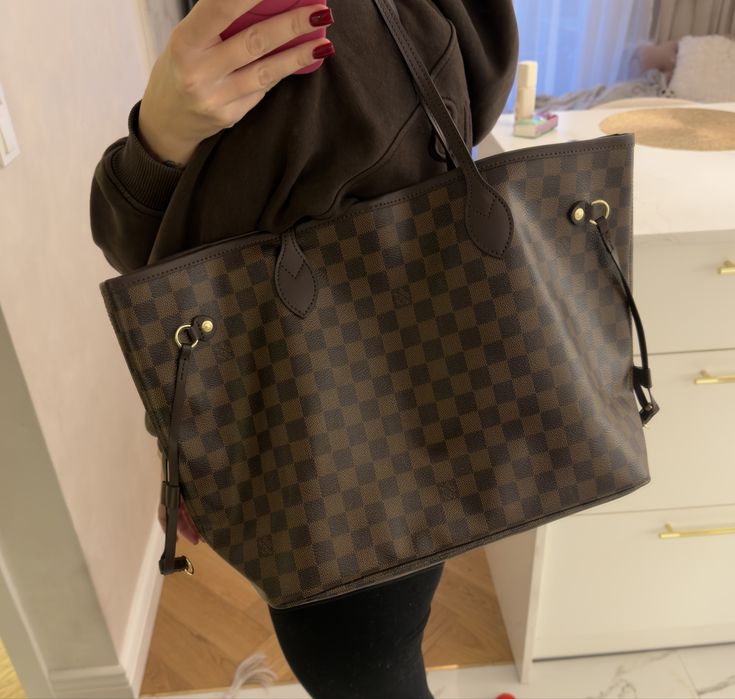 Louis Vuitton Neverfull