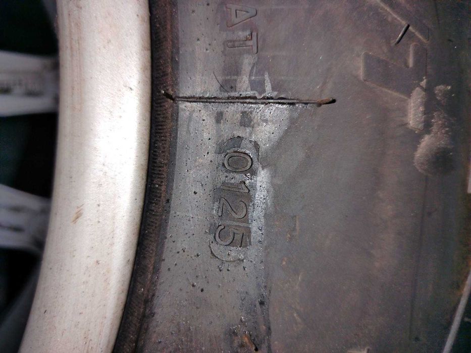 Комплект дисків Dezent R17 разом із гумою Unigrip 265/65 R17 112H