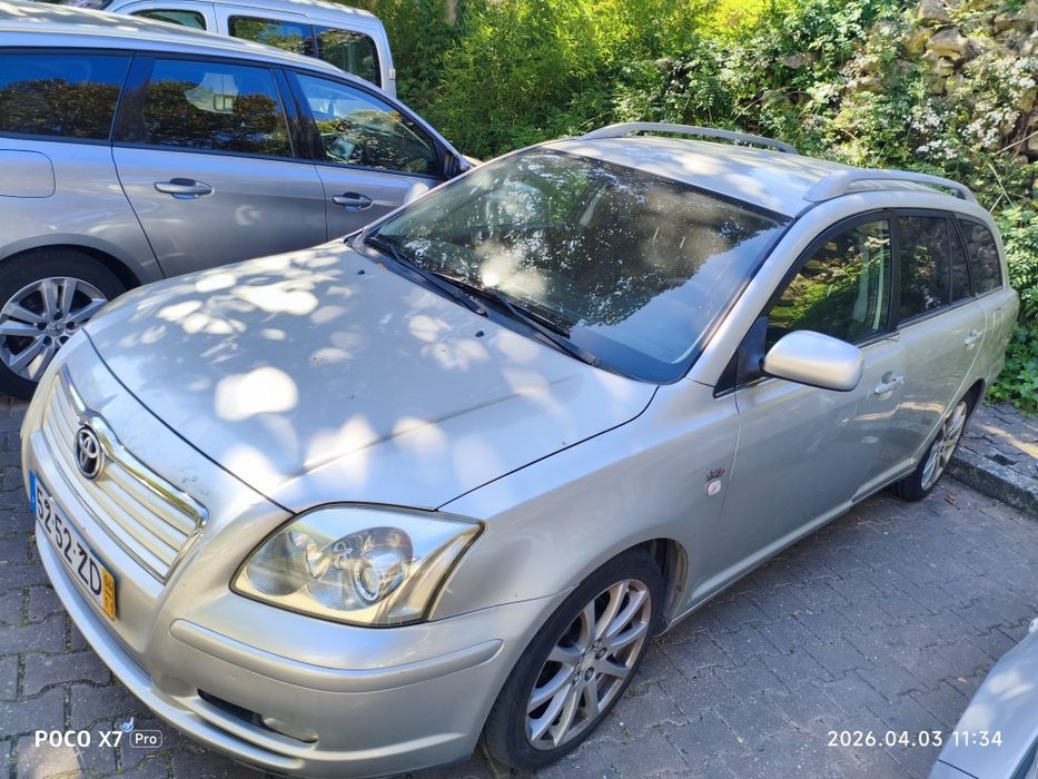 Toyota avensy 2004