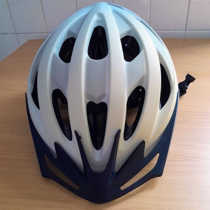 Capacete de bicicleta rígido Polisport