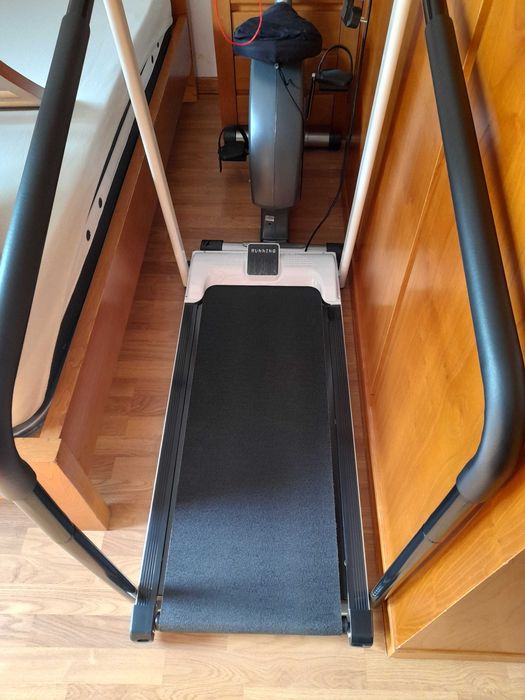 Vendo passadeira elétrica,  Nova. Ideal para Fisioterapia, desporto.
