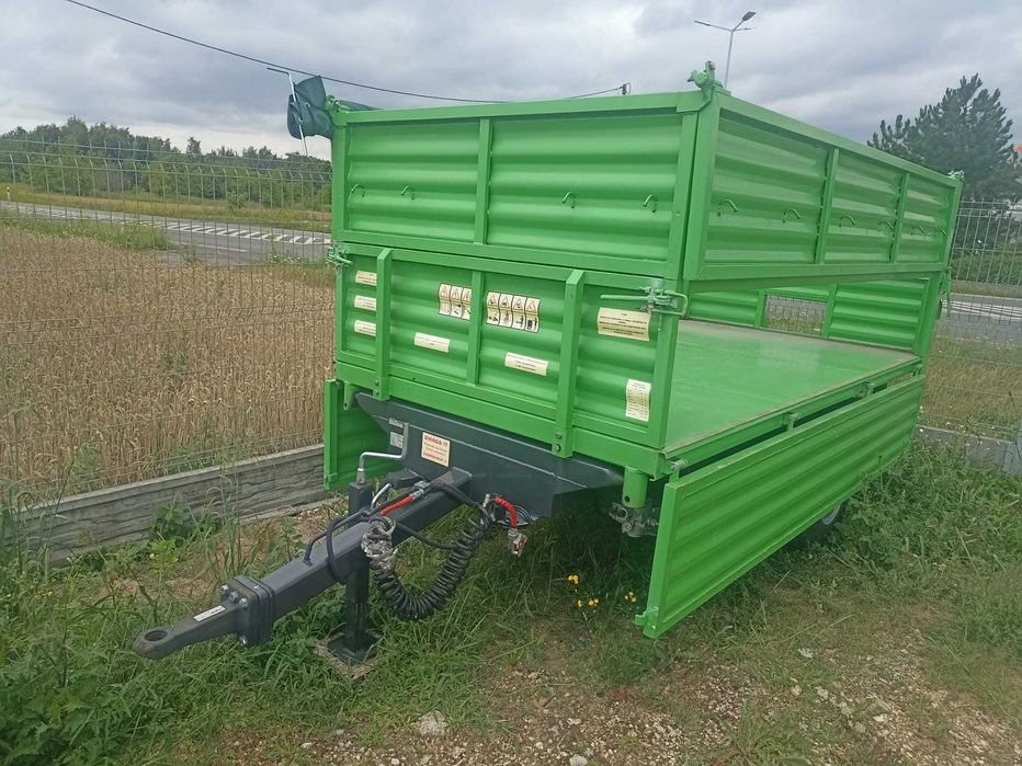 przyczepa jednoosiowa z kiprem 3 stronnym