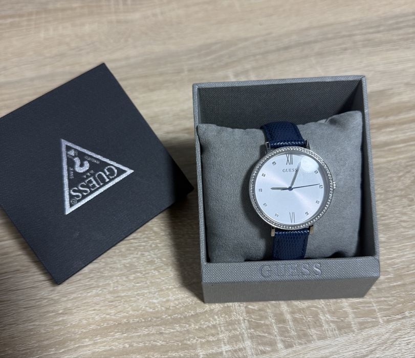 Жіночий годинник Guess оригінал