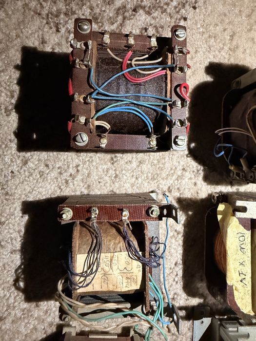 Трансформатор (перетворювач напруги)