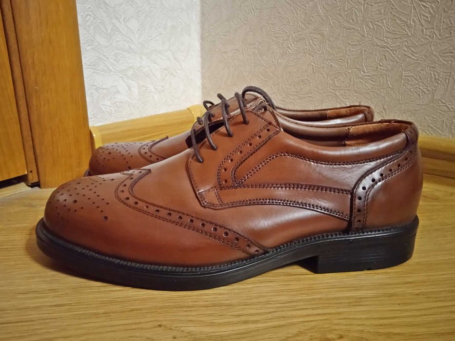 Мужские туфли Milano, Чоловічі туфлі броги. З Англії. Оригінал. Нові