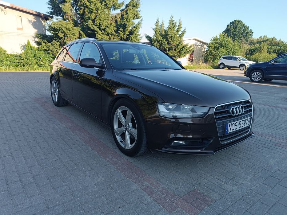 Audi A4 B8 lift, 2.0 TDI 143km, manual, bogate wyposażenie .