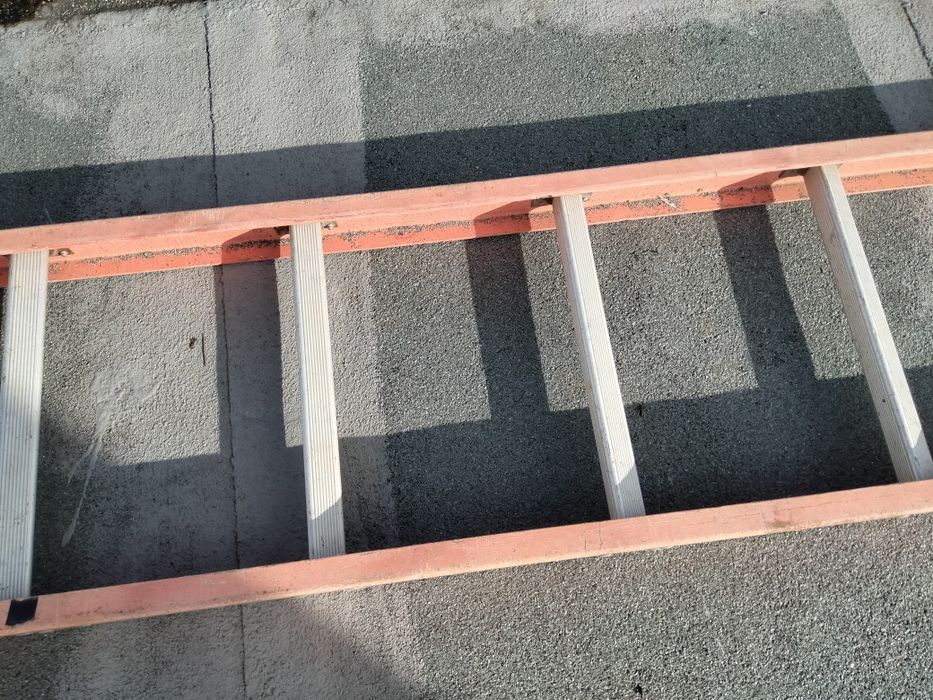 Escada em ferro antiga