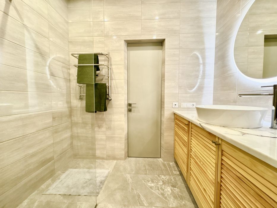 {19}Квартира посуточно подобово автономне опалення метро 23 августа