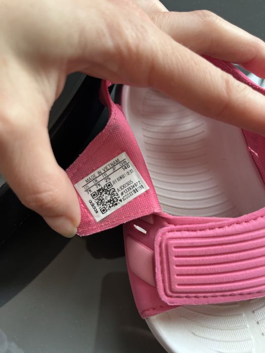 Sandalki Adidas rozmair 25