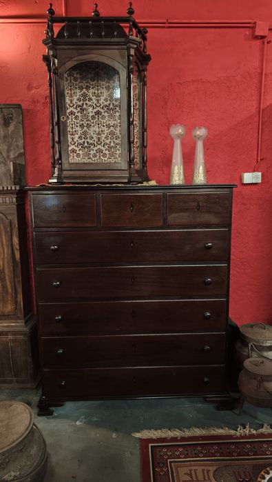 Cómoda D. Maria de Invulgar Tamanho