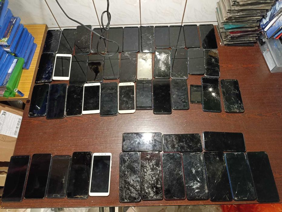 Mix Telefonów Nowszych Oppe, Relme, Xiaomi, Samsung