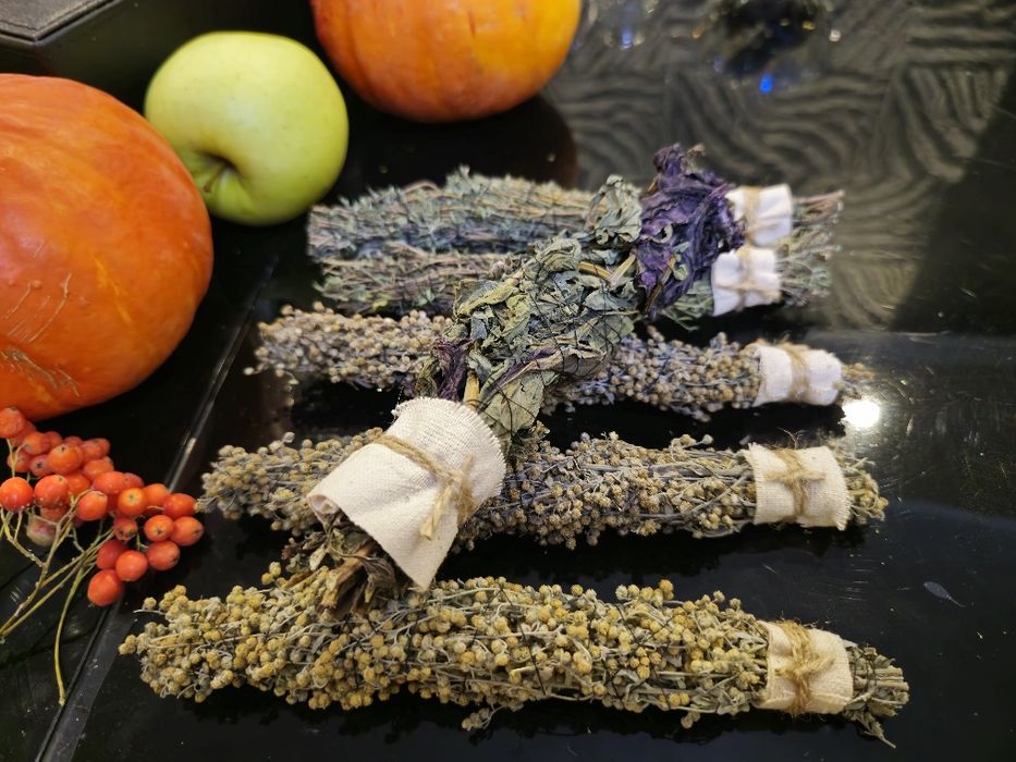 Трави. Збори. Банні запарки для бань і чанів. Свічки. Відвари. Чебрець