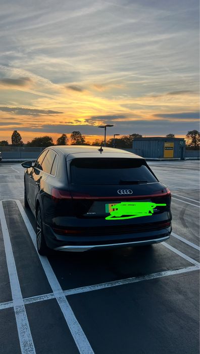 Audi e-tron требует замены зад мотора