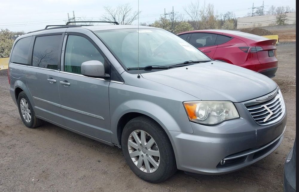 Chrysler Town & Country Auto w super stanie skóra kamera Alu