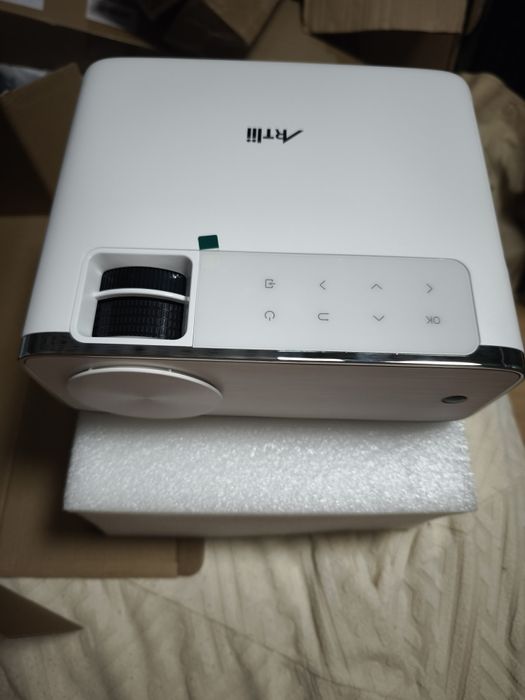 Mini projetor ARTLII ENJOY 4 1080P FHD sem fios