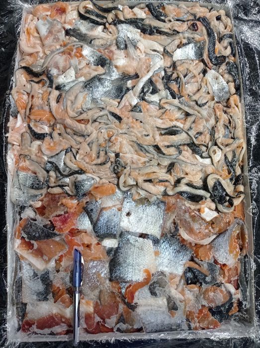 Корм для тварин,шкури лосося натуральний білок, вітаміни омега-3 білок