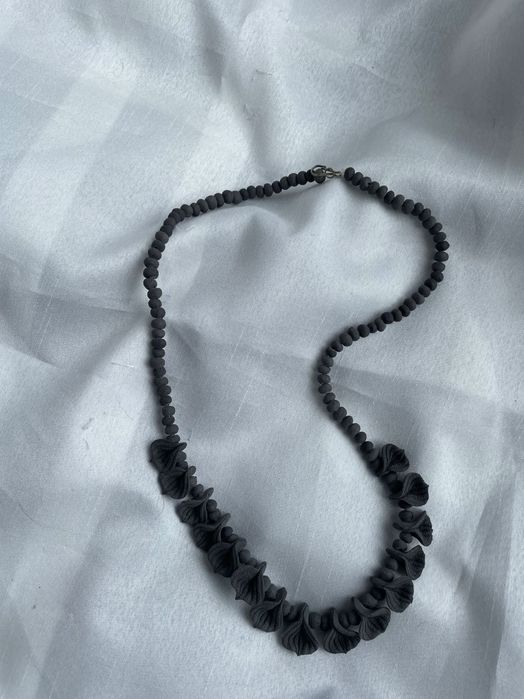 Продам різні моделі кольє