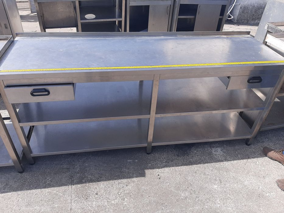 Bancada ou expositor ou mesa em inox