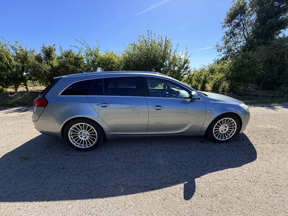 Opel Insignia  2.0  2010
