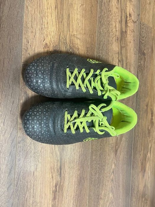 Sprzedam buty piłkarskie