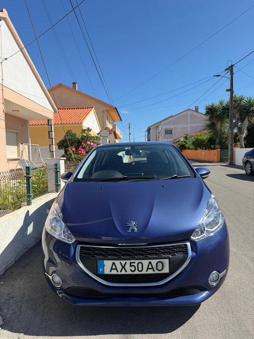 Peugeot 208 2010