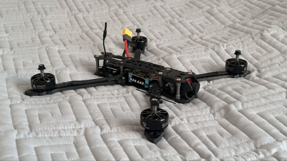 Продам FPV дрон фпв