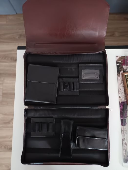 Teczka na laptopa, organizer.