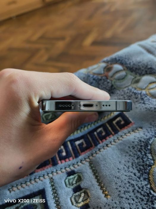 iPhone 13 Pro голобий