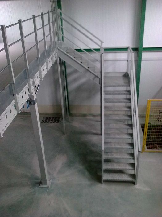 знижка на палетних стелажів зі складу, стелажі для складу нові та б/у