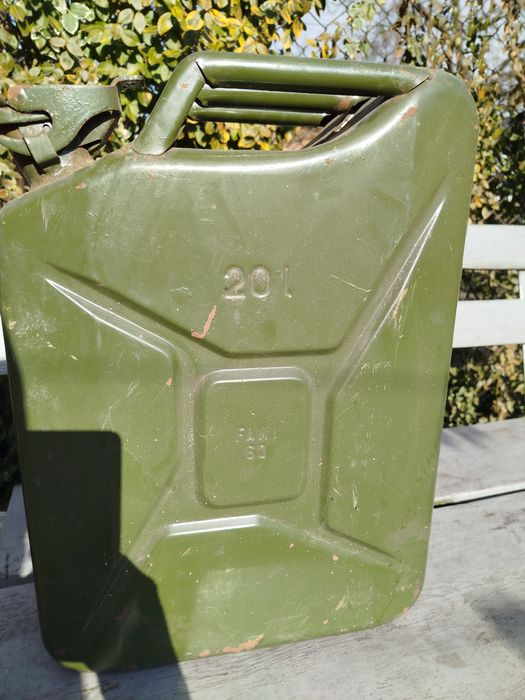 Karnister 20l. Szczelny tanio.