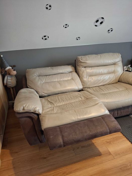 Sofa wypoczynek skórzany z pufką i ładowarką usb