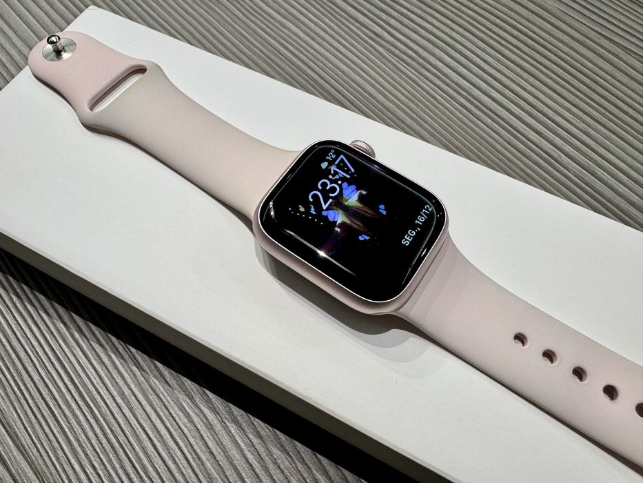 Apple Watch 9 41mm Rosa