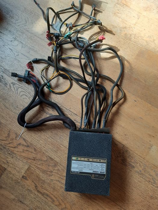 Блок питания Chieftec Navitas GPM-1250C Gold 1250W