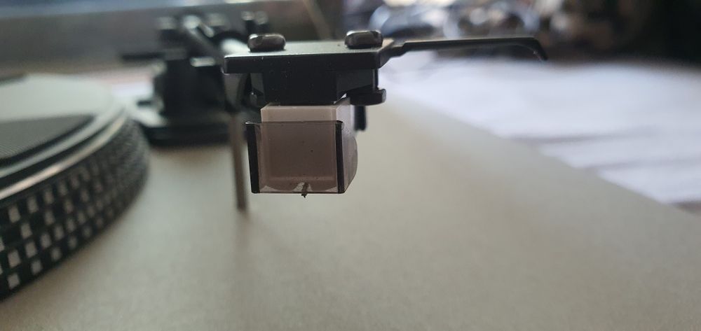 Gramofon Luxor Skantic