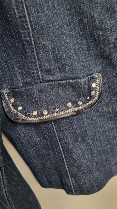 Jeansowa kurtka damska