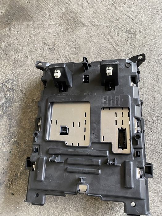 Painel frontal multimedia megane 4