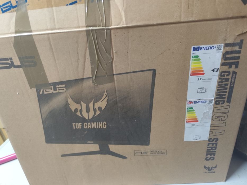 Monitor asus e Cadeira gaming Razer em excelente estado (PRECO NEGOCIÁVEL)
