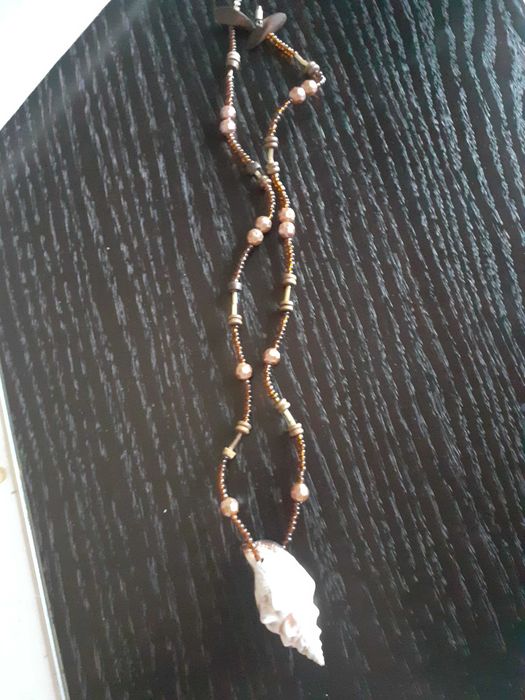 Bijuterias,  colares, aneis e pulseiras