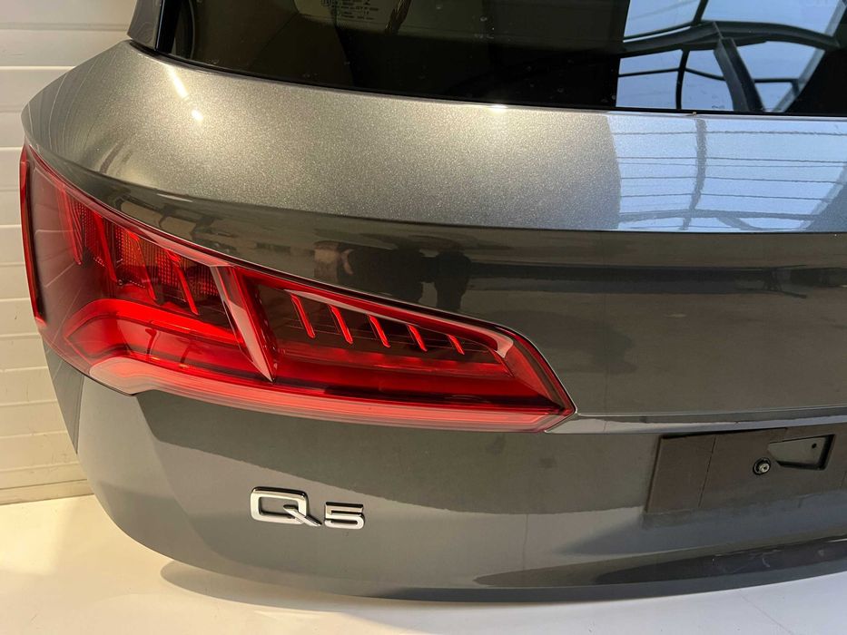 AUDI Q5 80A Кришка багажника