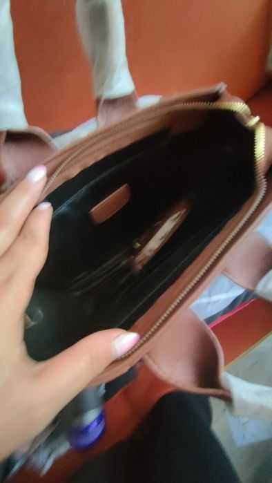 Mała nowa  torebka z napisem Chl