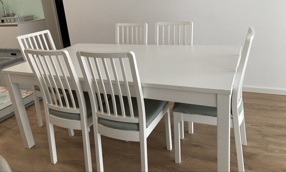 Mesa de jantar com 6 cadeiras